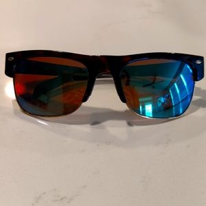 Costa del Mar sunglasses unisex